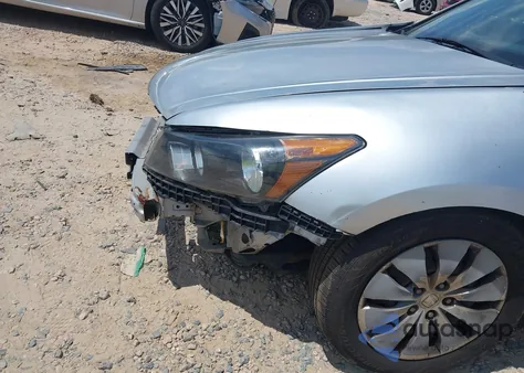 2011 Honda Accord 2.4 Lx z USA, uszkodzony, nr VIN 1HGCP2F39BA059357